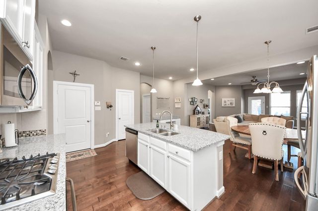 2211 Tonkawa Trail, Katy, TX 77493