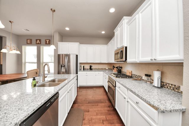 2211 Tonkawa Trail, Katy, TX 77493