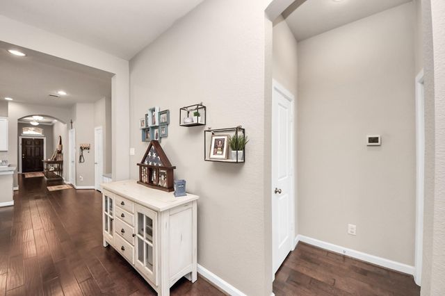 2211 Tonkawa Trail, Katy, TX 77493