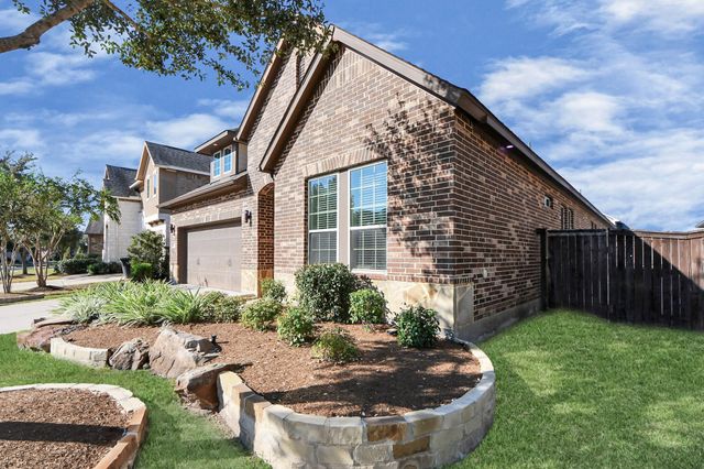 2211 Tonkawa Trail, Katy, TX 77493