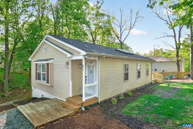 31 WOODLAWN DR, Palmyra, VA 22963