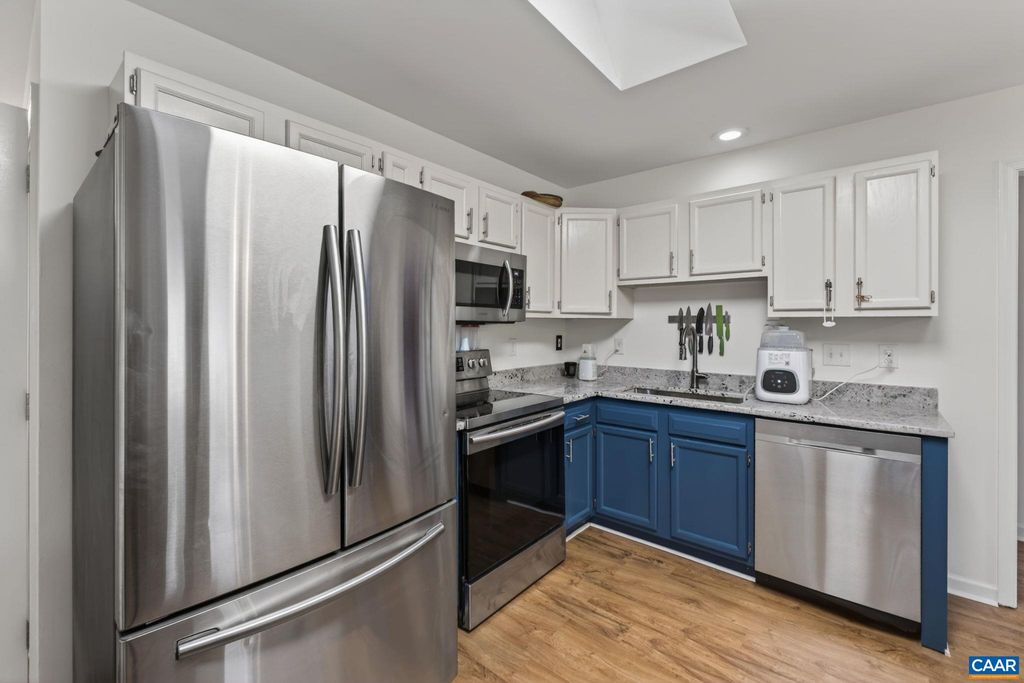 31 WOODLAWN DR, Palmyra, VA 22963