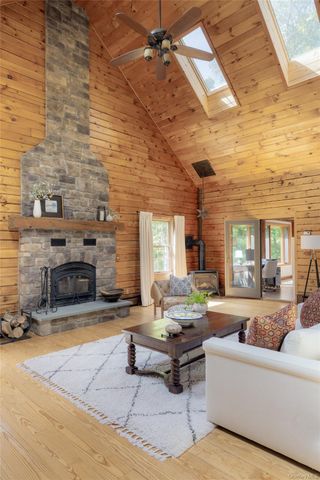 1262 Turkey Hill Road, Red Hook, NY 12571