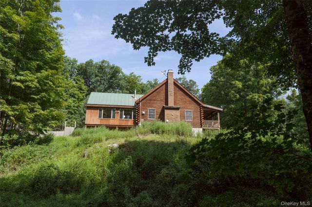 1262 Turkey Hill Road, Red Hook, NY 12571