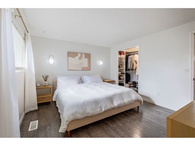 487 SNOOPY Ln Ne, Salem, OR 97301