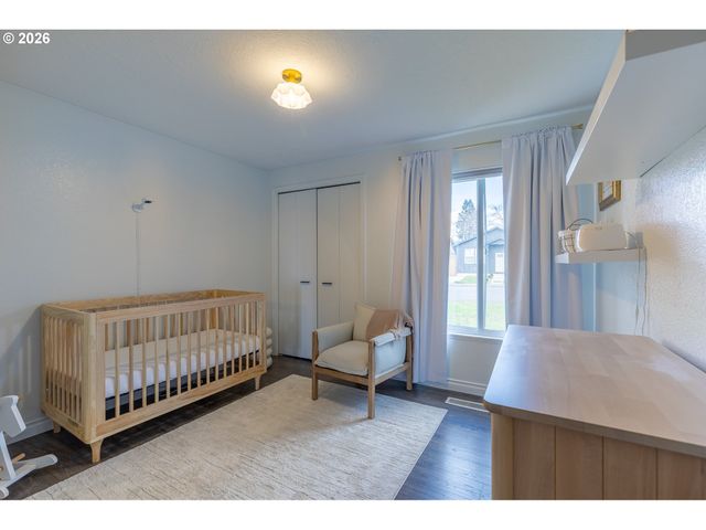 487 SNOOPY Ln Ne, Salem, OR 97301