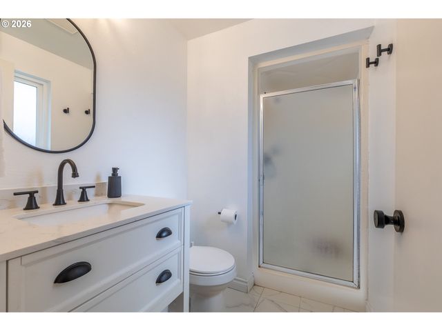 487 SNOOPY Ln Ne, Salem, OR 97301