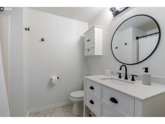 487 SNOOPY Ln Ne, Salem, OR 97301