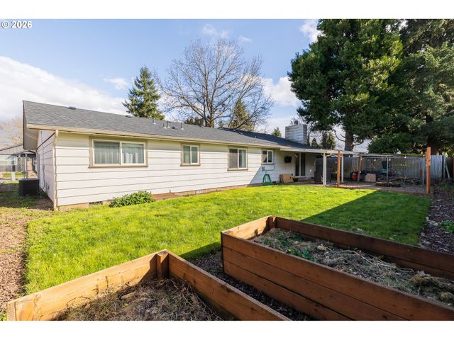 487 SNOOPY Ln Ne, Salem, OR 97301