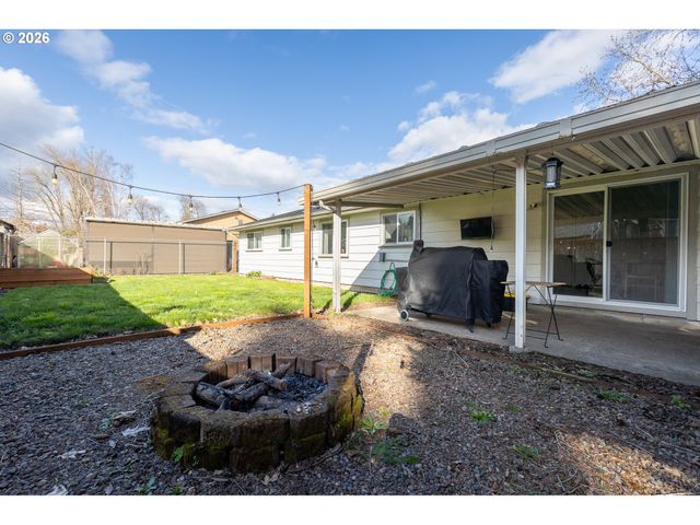 487 SNOOPY Ln Ne, Salem, OR 97301
