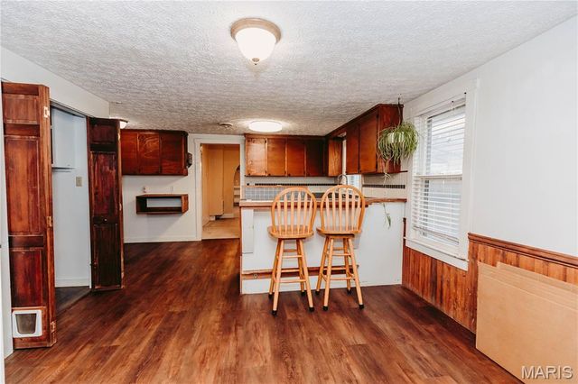 412 W Chestnut Street, Dixon, MO 65459