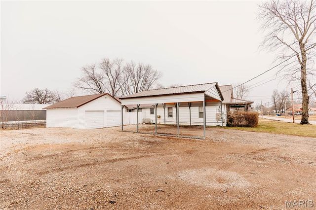 412 W Chestnut Street, Dixon, MO 65459