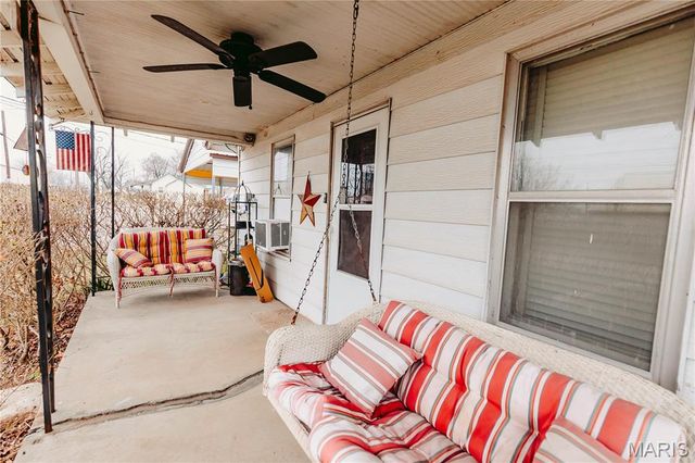 412 W Chestnut Street, Dixon, MO 65459