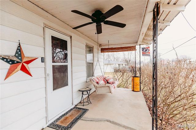 412 W Chestnut Street, Dixon, MO 65459