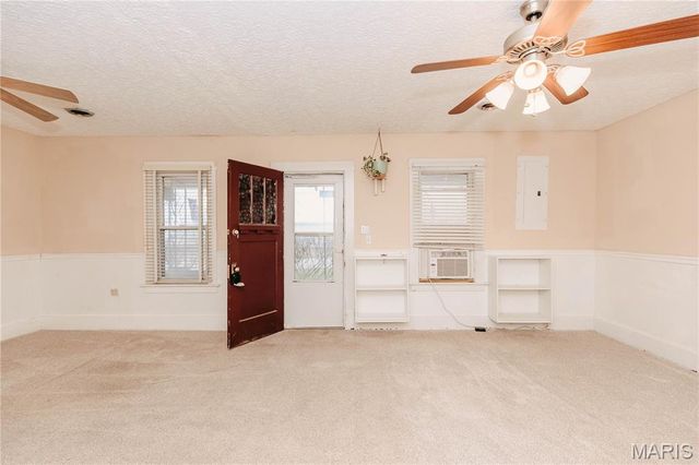 412 W Chestnut Street, Dixon, MO 65459