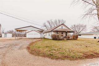 412 W Chestnut Street, Dixon, MO 65459