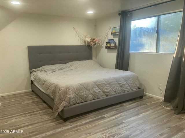 460 E OAK Drive, Munds Park, AZ 86017