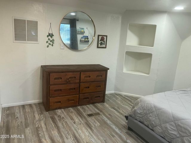 460 E OAK Drive, Munds Park, AZ 86017