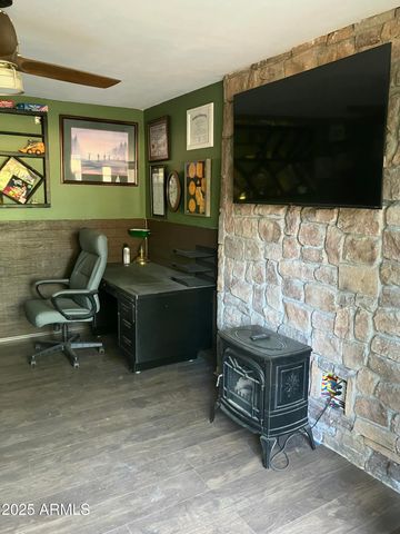 460 E OAK Drive, Munds Park, AZ 86017