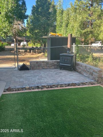 460 E OAK Drive, Munds Park, AZ 86017