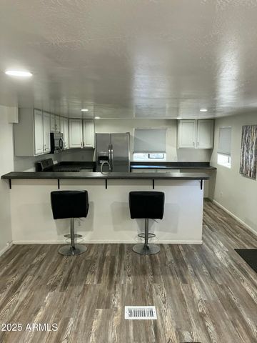 460 E OAK Drive, Munds Park, AZ 86017