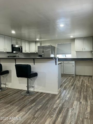 460 E OAK Drive, Munds Park, AZ 86017