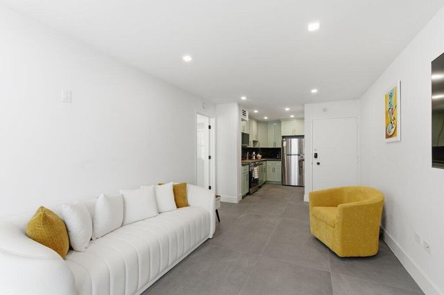 5555 Collins Avenue Avenue 16p, Miami, FL 33140