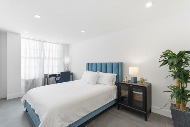 5555 Collins Avenue Avenue 16p, Miami, FL 33140