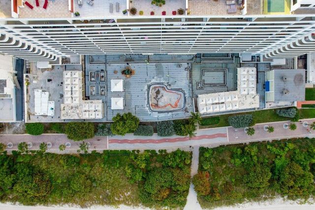 5555 Collins Avenue Avenue 16p, Miami, FL 33140