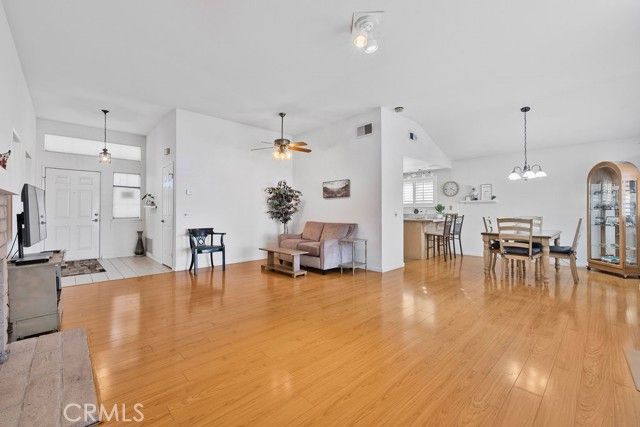 2582 Alegre, Hemet, CA 92545