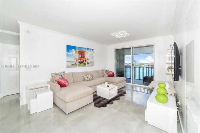 17150 N Bay 2905, Sunny Isles Beach, FL 33160