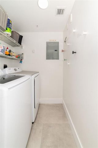 17150 N Bay 2905, Sunny Isles Beach, FL 33160