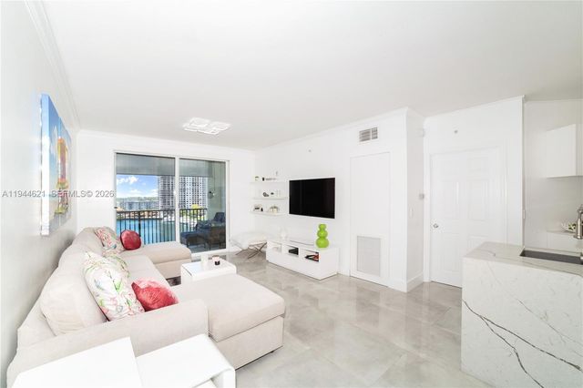 17150 N Bay 2905, Sunny Isles Beach, FL 33160