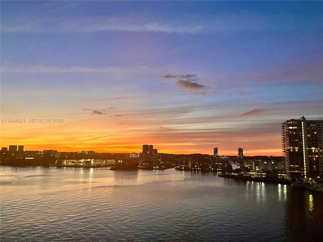 17150 N Bay 2905, Sunny Isles Beach, FL 33160