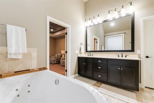 1008 Bayonne Bridge Court, Edmond, OK 73034