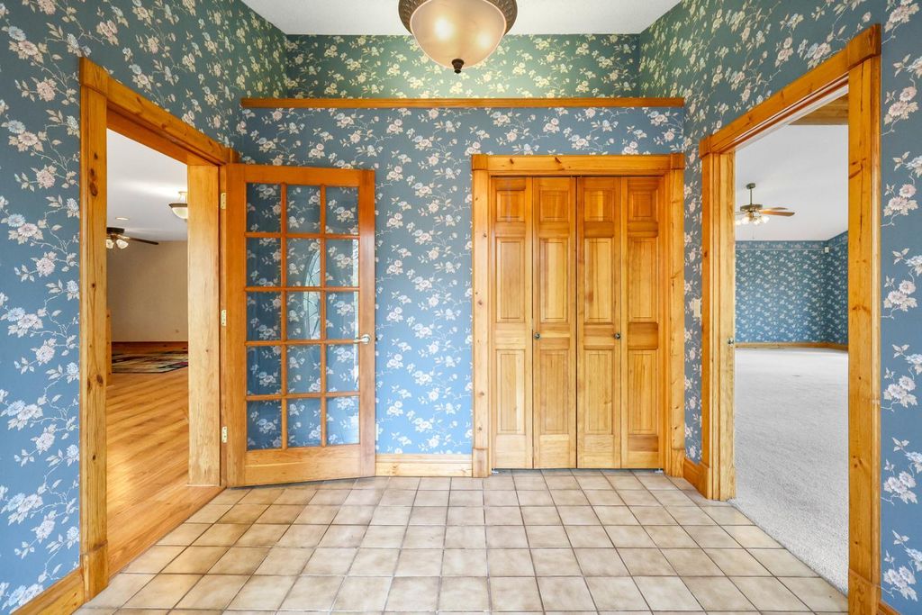 12199 Galaxie Avenue, Apple Valley, MN 55124 — photo 5