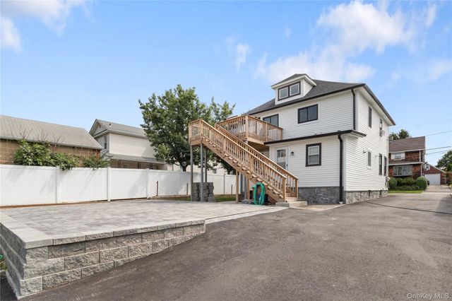 38 Smith Street 1, Glen Cove, NY 11542