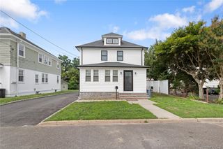 38 Smith Street 1, Glen Cove, NY 11542