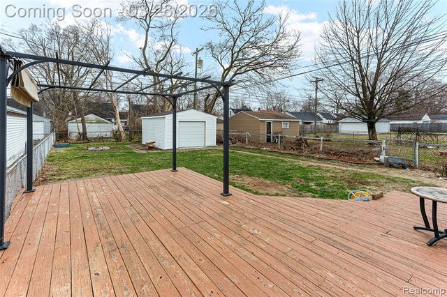 25529 Stanford Street, Dearborn Heights, MI 48125