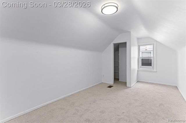 25529 Stanford Street, Dearborn Heights, MI 48125