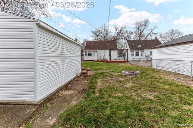 25529 Stanford Street, Dearborn Heights, MI 48125