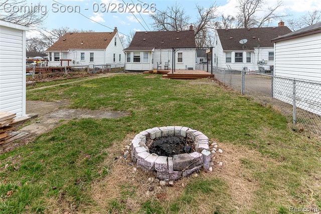 25529 Stanford Street, Dearborn Heights, MI 48125