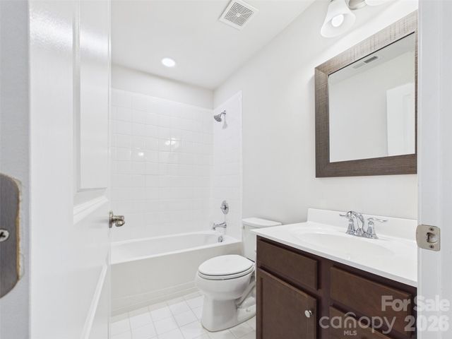 2440 Mariners Cove Lane, Denver, NC 28037