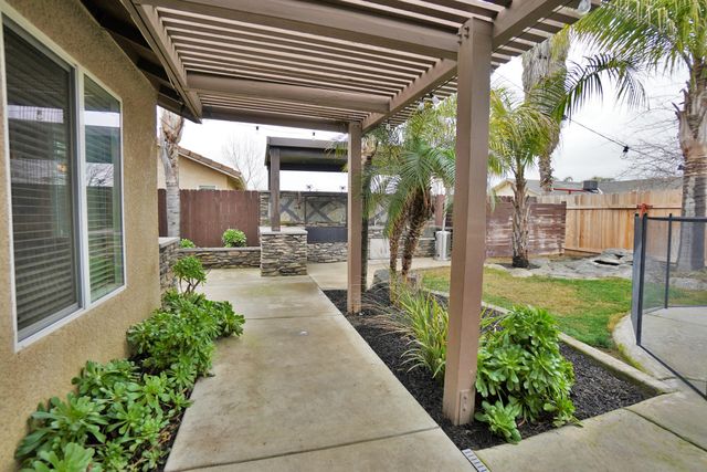 3308 W Terry Avenue, Riverdale, CA 93656