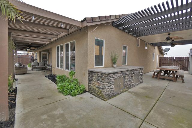 3308 W Terry Avenue, Riverdale, CA 93656