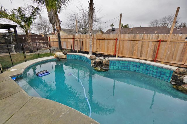 3308 W Terry Avenue, Riverdale, CA 93656