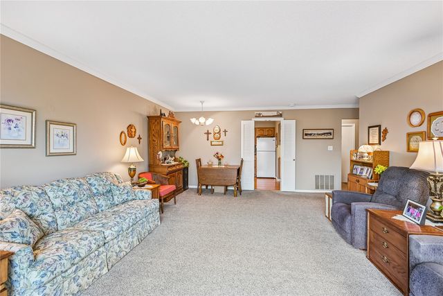 150 Thompson Drive SE 318, Cedar Rapids, IA 52403