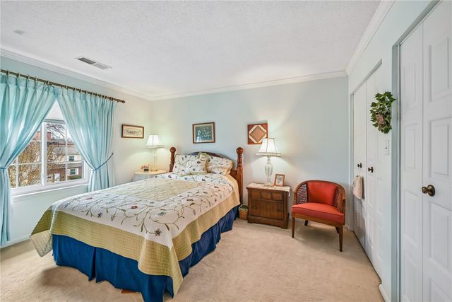 150 Thompson Drive SE 318, Cedar Rapids, IA 52403