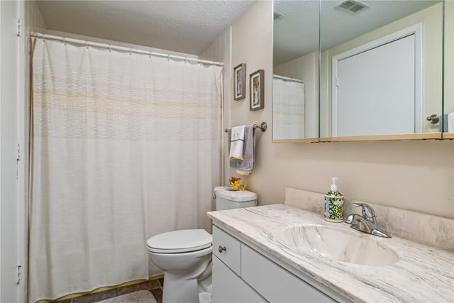 150 Thompson Drive SE 318, Cedar Rapids, IA 52403