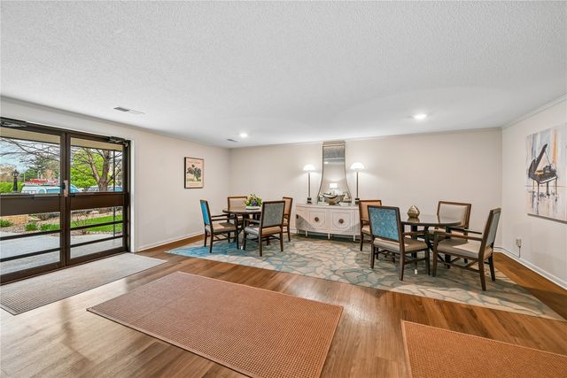 150 Thompson Drive SE 318, Cedar Rapids, IA 52403